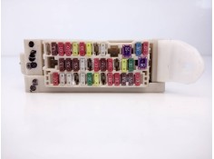 CAJA RELES / FUSIBLES 8273060180 8922160410 E3-B2-14-4