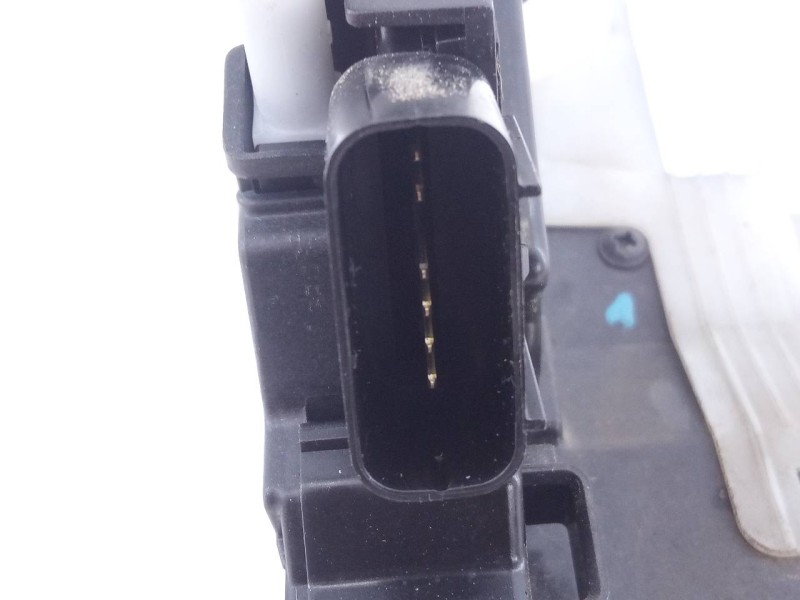 Recambio de cerradura puerta delantera izquierda para hyundai i20 trend referencia OEM IAM 81310C8020JKV  E2-B5-55-2