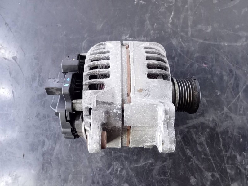 Recambio de alternador para audi a4 ber. (b8) básico referencia OEM IAM 03G903016E  P3-B5-17-3