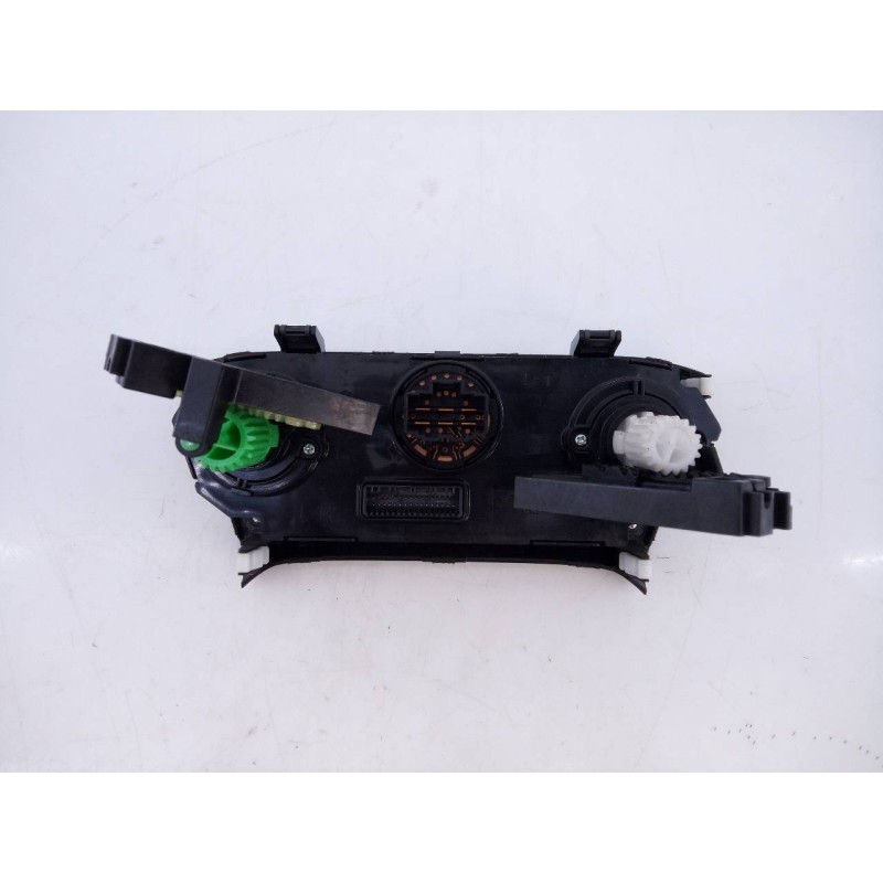Recambio de mando calefaccion / aire acondicionado para hyundai i20 trend referencia OEM IAM 97250C8010  E3-A3-49-2