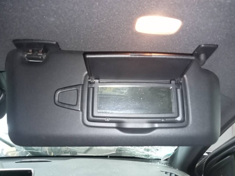 Recambio de parasol derecho para mercedes-benz clase gla (w156) cross activity referencia OEM IAM   
