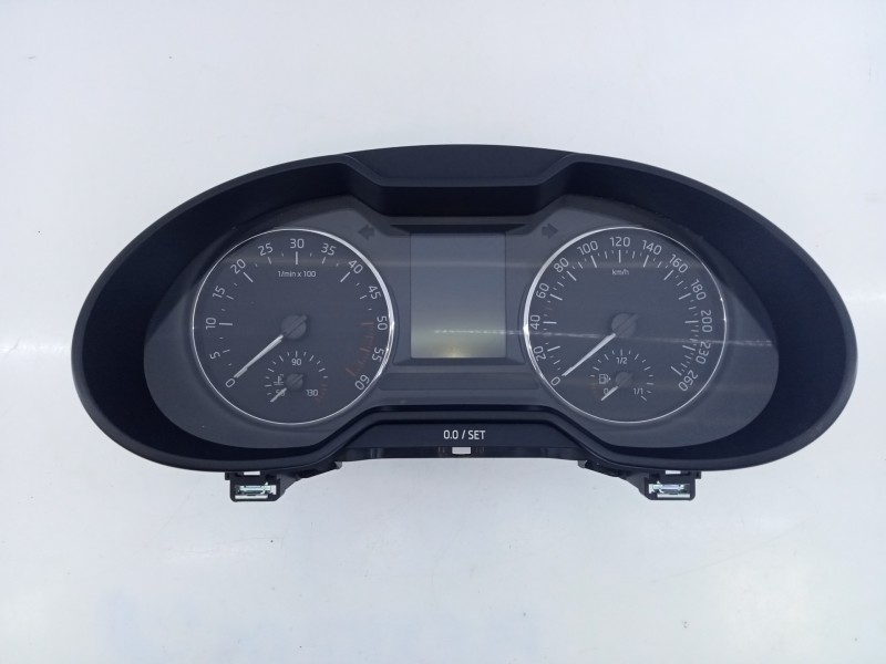 Recambio de cuadro instrumentos para skoda octavia combi (5e5) active referencia OEM IAM 5E0920781B  E2-A1-32-2