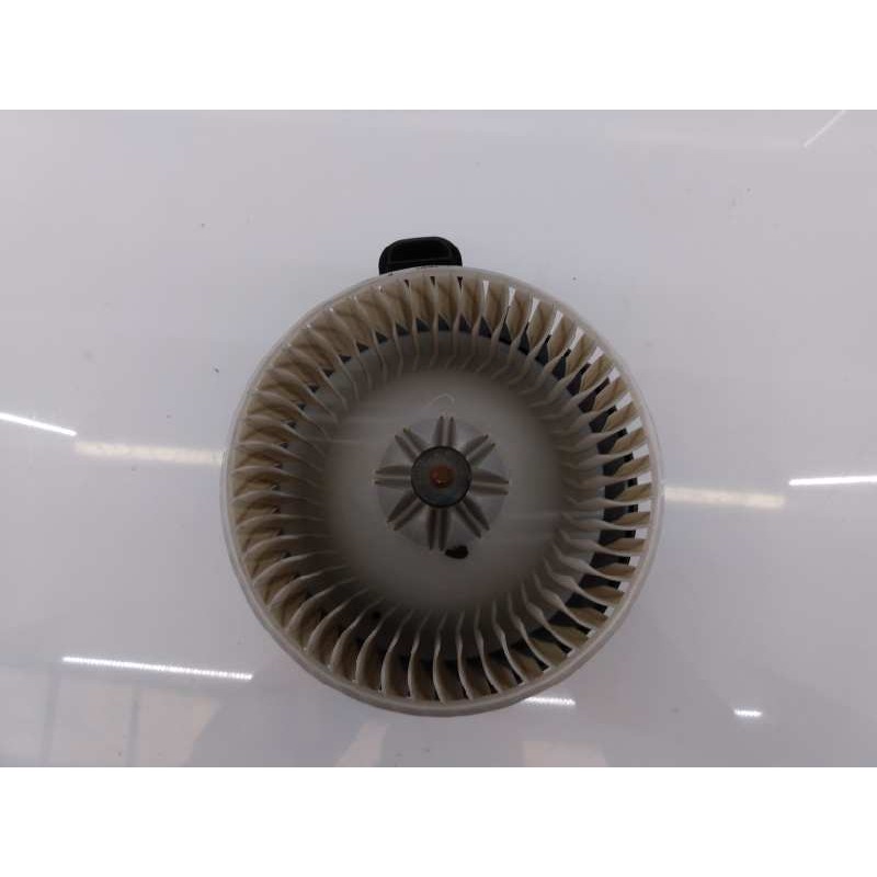 Recambio de ventilador calefaccion para toyota land cruiser (j15) gx referencia OEM IAM 8710360400 1163602840 E3-B2-46-4