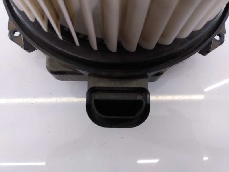 Recambio de ventilador calefaccion para toyota land cruiser (j15) gx referencia OEM IAM 8710360400 1163602840 E3-B2-46-4