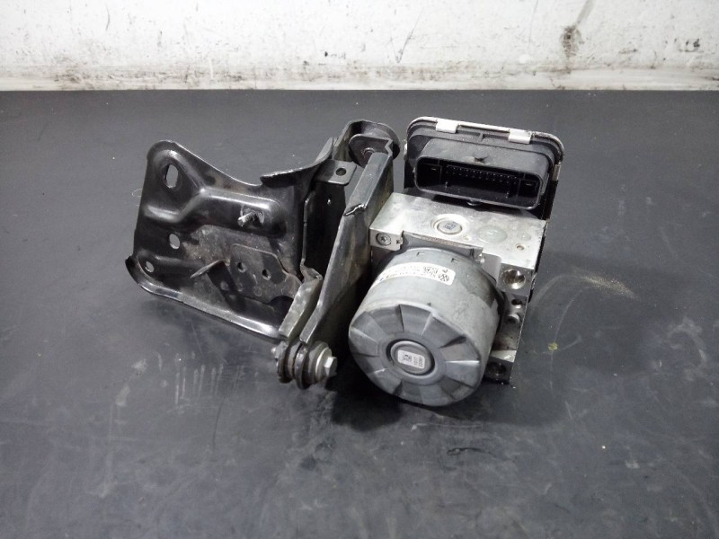 Recambio de abs para volkswagen caddy furgón/kombi maxi kombi bmt referencia OEM IAM 7E0907379Q  P3-B8-23-4