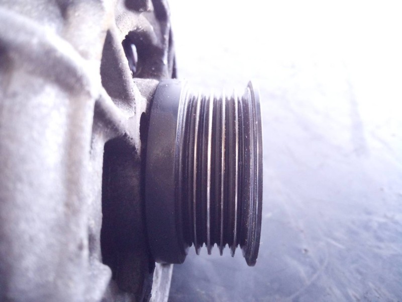 Recambio de alternador para mercedes-benz clase cla (w117) cla referencia OEM IAM A0009063322 0125711028 P3-A6-14-3