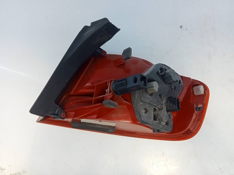 Recambio de piloto trasero izquierdo para audi a4 ber. (b8) básico referencia OEM IAM   E1-B6-39-1