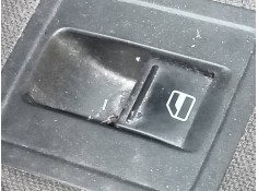 MANDO ELEVALUNAS DELANTERO DERECHO 