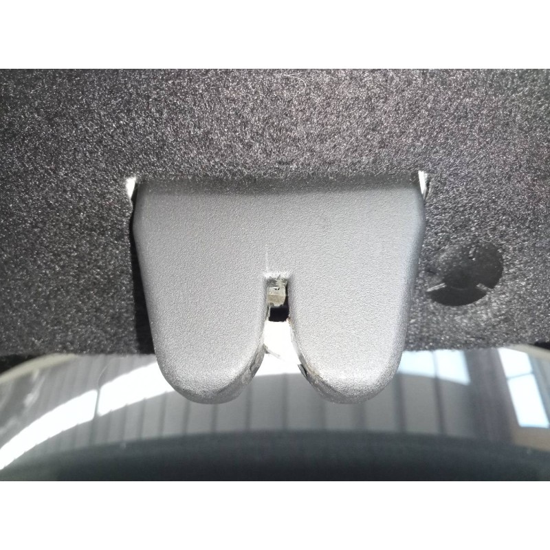 Recambio de cerradura maletero / porton para mercedes-benz clase cla (w117) cla referencia OEM IAM   