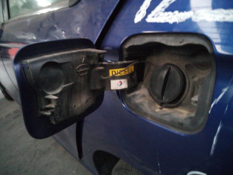 Recambio de tapa exterior combustible para citroën c-elysée shine referencia OEM IAM   