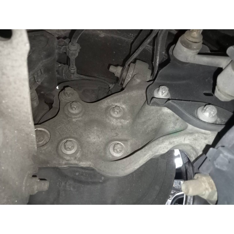 Recambio de mangueta trasera izquierda para mercedes-benz clase cla (w117) cla referencia OEM IAM   