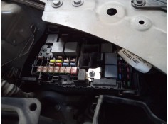 CAJA RELES / FUSIBLES 