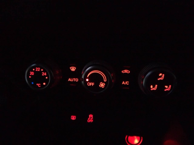 Recambio de mando climatizador para audi a1 (8x) attraction referencia OEM IAM   