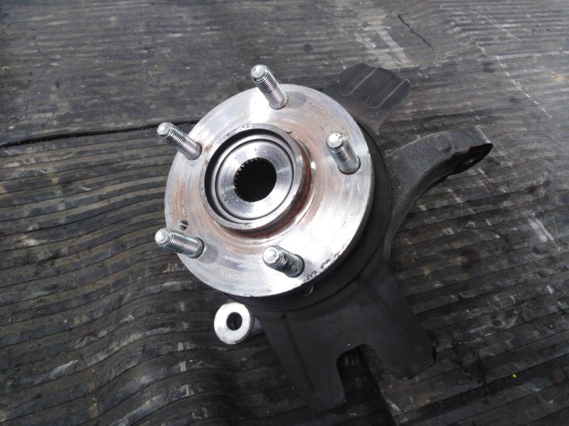 Recambio de mangueta delantera izquierda para kia carens ( ) drive referencia OEM IAM   P1-B5-28