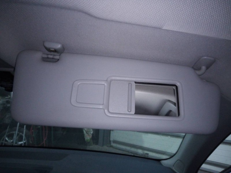 Recambio de parasol derecho para audi a1 (8x) attraction referencia OEM IAM   