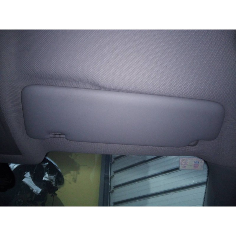 Recambio de parasol derecho para audi a1 (8x) attraction referencia OEM IAM   