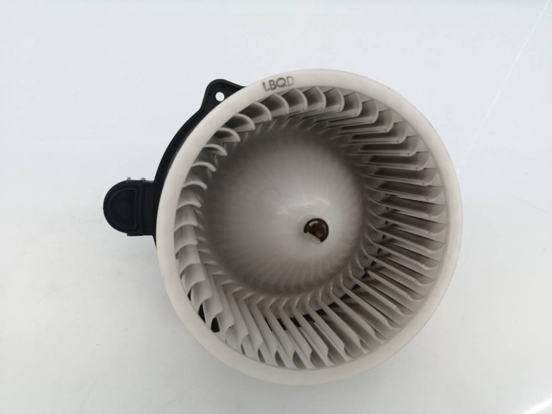 Recambio de ventilador calefaccion para kia carens ( ) drive referencia OEM IAM F00S3B2474  E3-A3-10-4