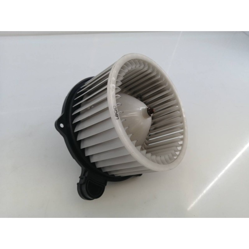 Recambio de ventilador calefaccion para kia carens ( ) drive referencia OEM IAM F00S3B2474  E3-A3-10-4