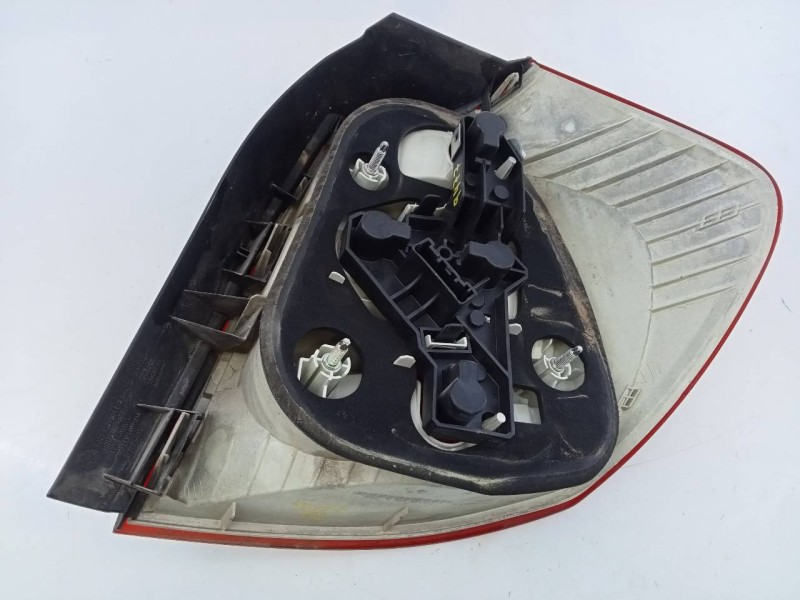 Recambio de piloto trasero izquierdo para bmw serie 1 berlina (e81/e87) 120d referencia OEM IAM 692450111  E1-A3-51-2