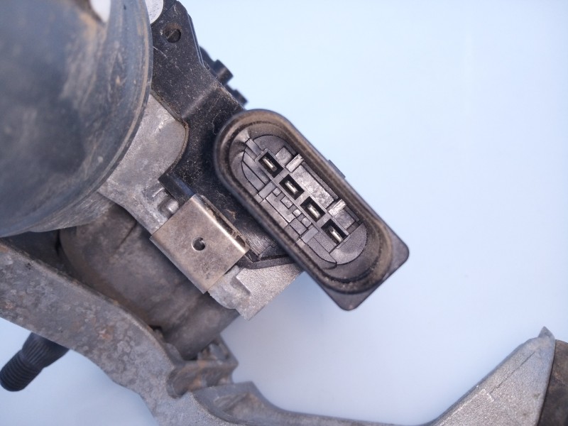 Recambio de motor limpia delantero para kia carens ( ) drive referencia OEM IAM 98110A4000  E2-B5-3-1