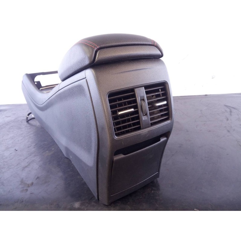 Recambio de consola central para mercedes-benz clase cla (w117) cla referencia OEM IAM A1766801810  P2-B3-17