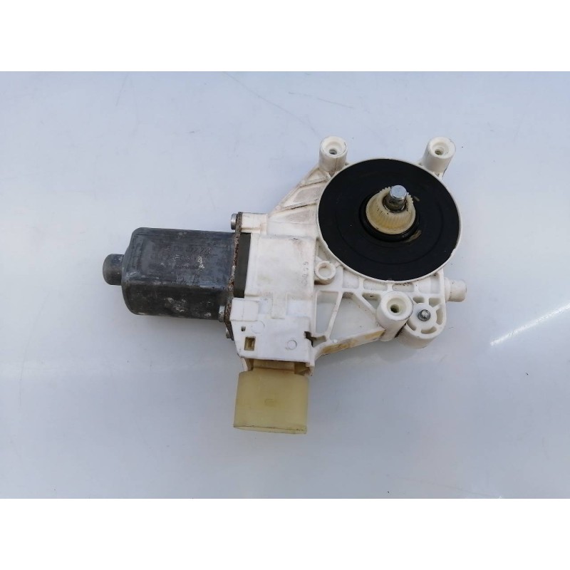 Recambio de motor elevalunas delantero derecho para bmw serie 3 touring (e91) 318d referencia OEM IAM 0130822227  E1-B3-12-1