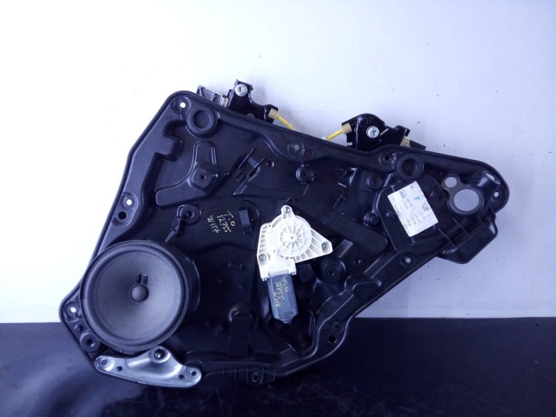 Recambio de elevalunas trasero derecho para mercedes-benz clase cla (w117) cla referencia OEM IAM A2078200542  