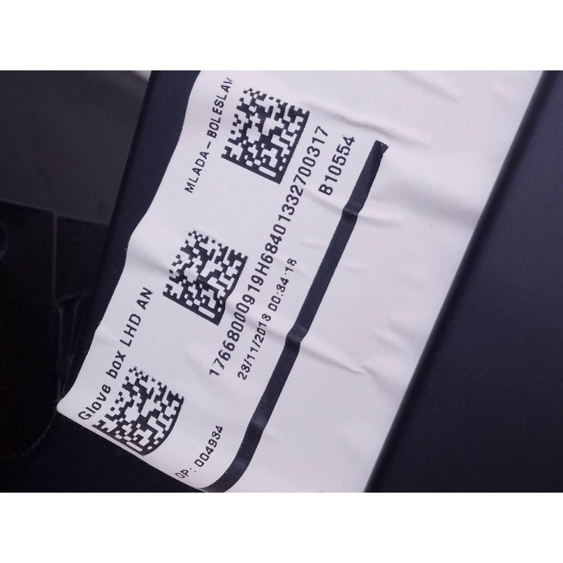 Recambio de guantera para mercedes-benz clase cla (w117) cla referencia OEM IAM 17668000919H68401332700317  P2-A2-12