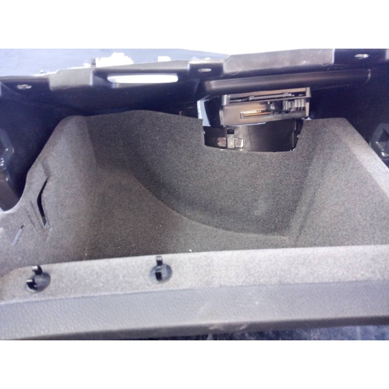 Recambio de guantera para mercedes-benz clase cla (w117) cla referencia OEM IAM 17668000919H68401332700317  P2-A2-12