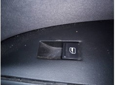 MANDO ELEVALUNAS DELANTERO DERECHO 