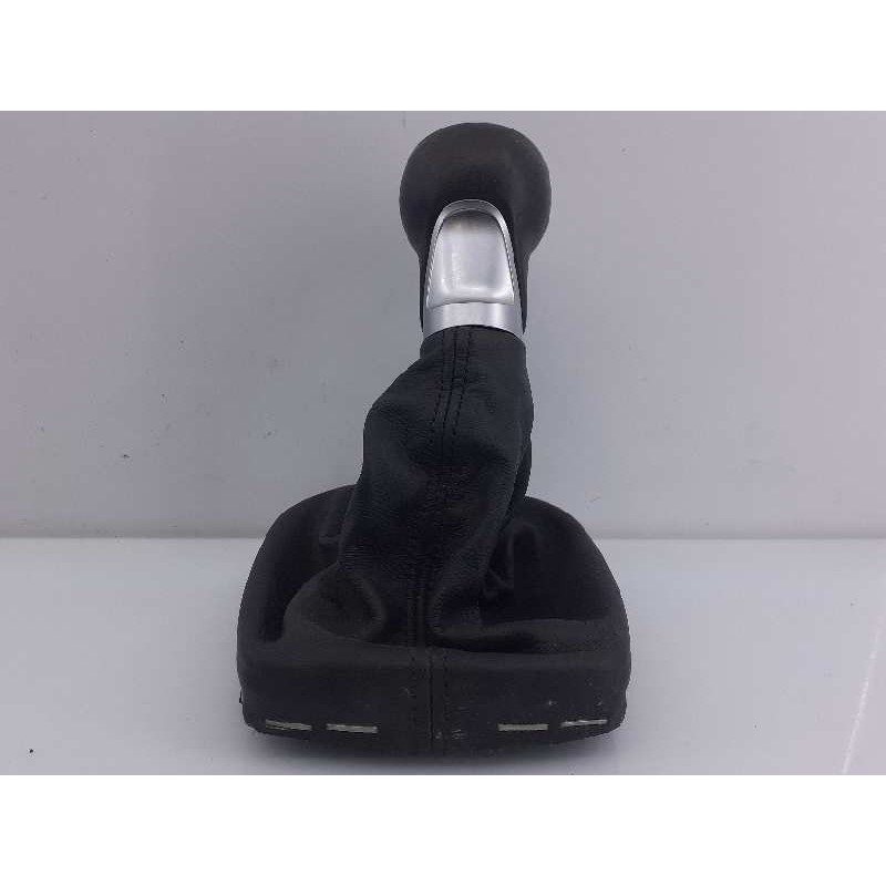 Recambio de guarnecidos palanca cambio para audi a1 sportback (8xf) attraction referencia OEM IAM 1305239014255  E2-A1-6-1