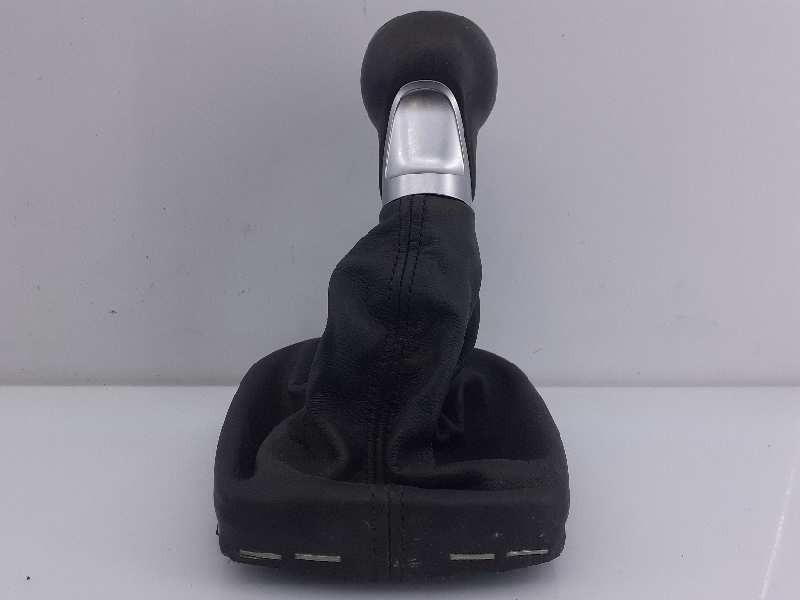 Recambio de guarnecidos palanca cambio para audi a1 sportback (8xf) attraction referencia OEM IAM 1305239014255  E2-A1-6-1