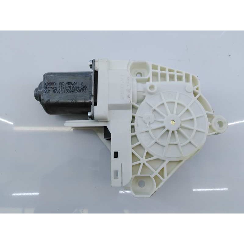 Recambio de motor elevalunas trasero derecho para porsche cayenne (typ 92aa) diesel platinum edition referencia OEM IAM 8K095981