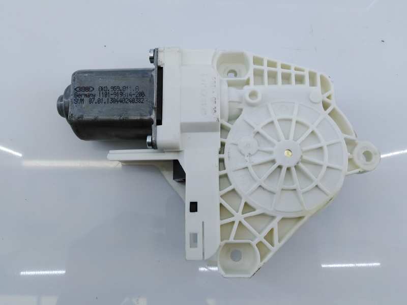 Recambio de motor elevalunas trasero derecho para porsche cayenne (typ 92aa) diesel platinum edition referencia OEM IAM 8K095981