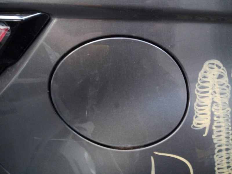 Recambio de tapa exterior combustible para land rover evoque pure referencia OEM IAM   