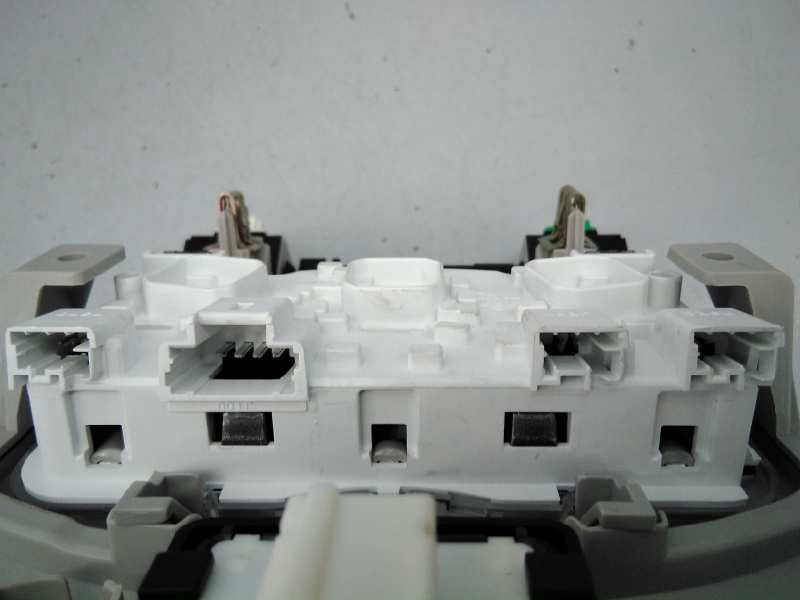 Recambio de luz interior para citroën c3 aircross shine referencia OEM IAM 9818840980  E3-B2-51-1