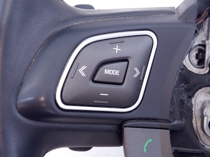 Recambio de volante para land rover evoque pure referencia OEM IAM GJ323F563FB 309324499W41 E1-B4-50-2