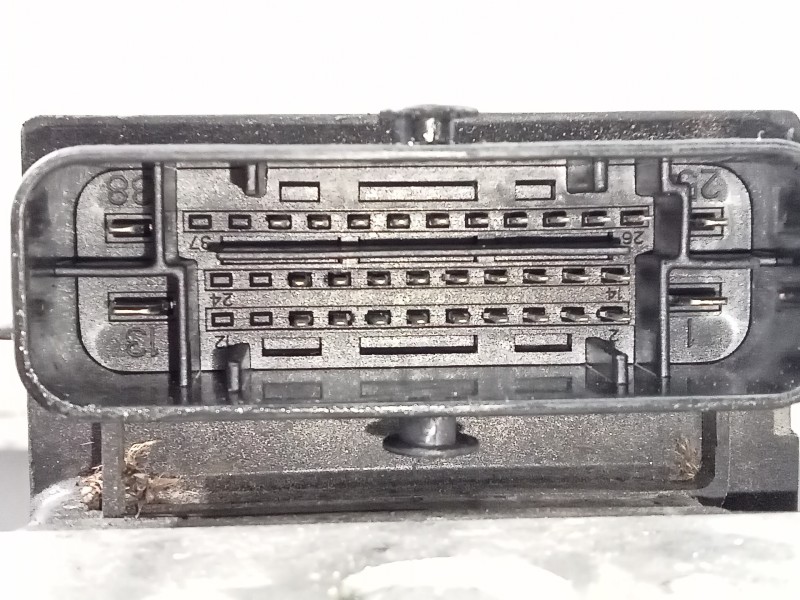 Recambio de abs para skoda fabia (5j2 ) young referencia OEM IAM 6R0614117C 0265231945 P3-A8-19-3