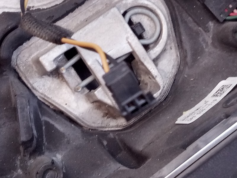 Recambio de volante para land rover evoque pure referencia OEM IAM GJ323F563FB 309324499W41 E1-B4-50-2