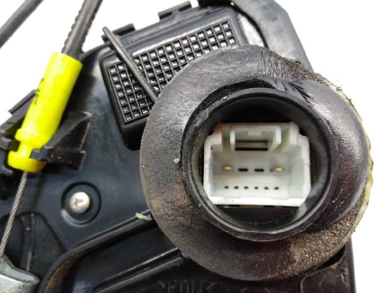 Recambio de cerradura puerta delantera derecha para toyota auris básico referencia OEM IAM   E2-B4-15-2