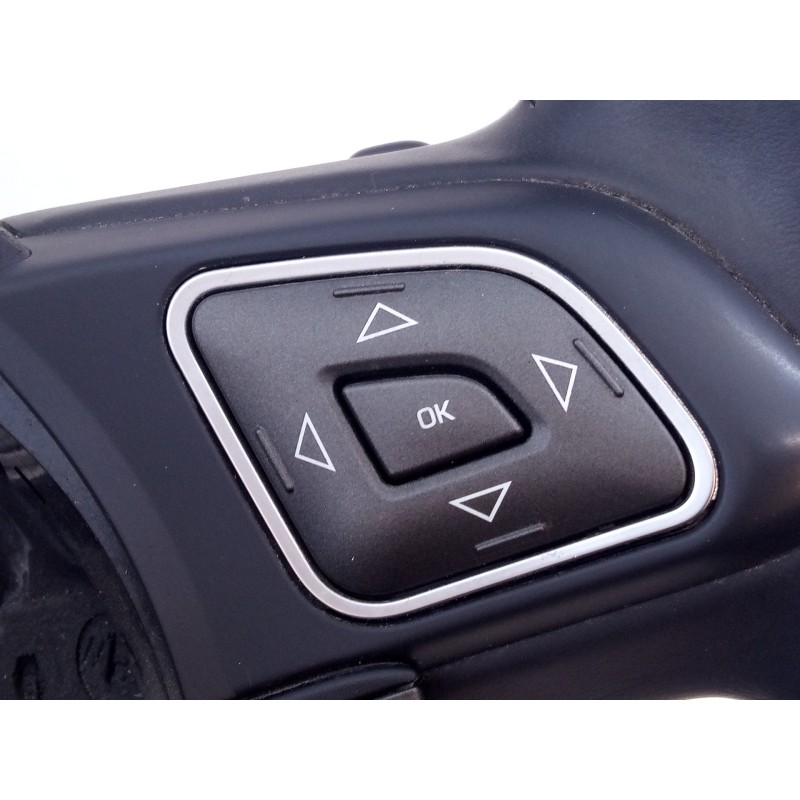 Recambio de volante para land rover evoque pure referencia OEM IAM GJ323F563FB 309324499W41 E1-B4-50-2