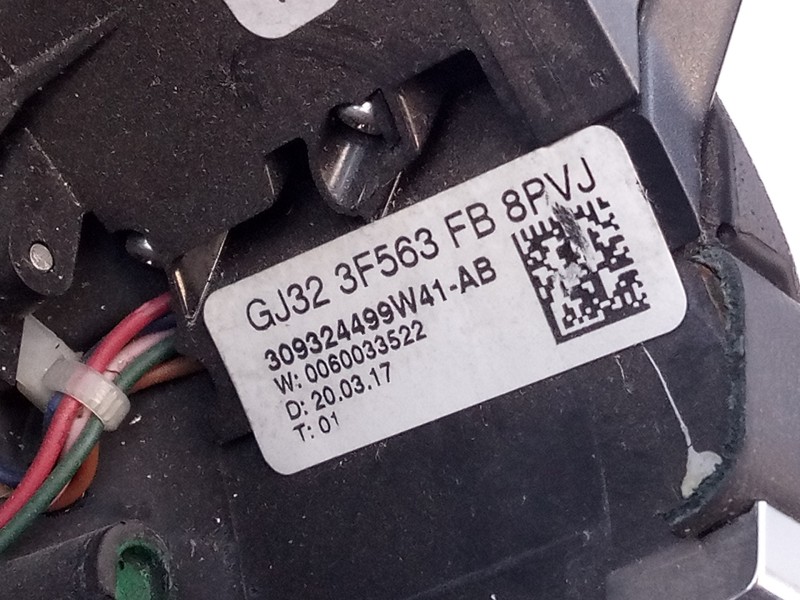 Recambio de volante para land rover evoque pure referencia OEM IAM GJ323F563FB 309324499W41 E1-B4-50-2