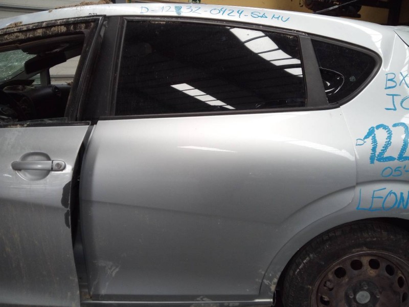 Recambio de puerta trasera izquierda para seat leon (1p1) reference referencia OEM IAM   