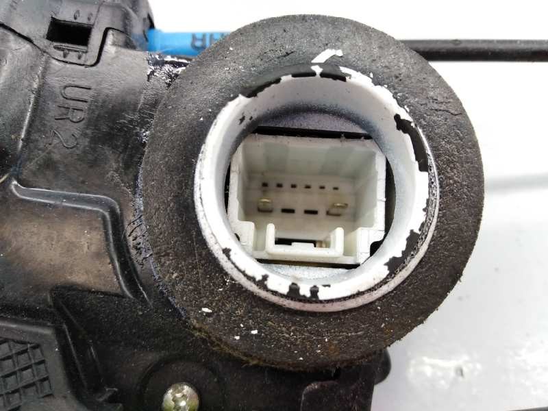 Recambio de cerradura puerta trasera derecha para toyota auris básico referencia OEM IAM   E2-B4-15-2