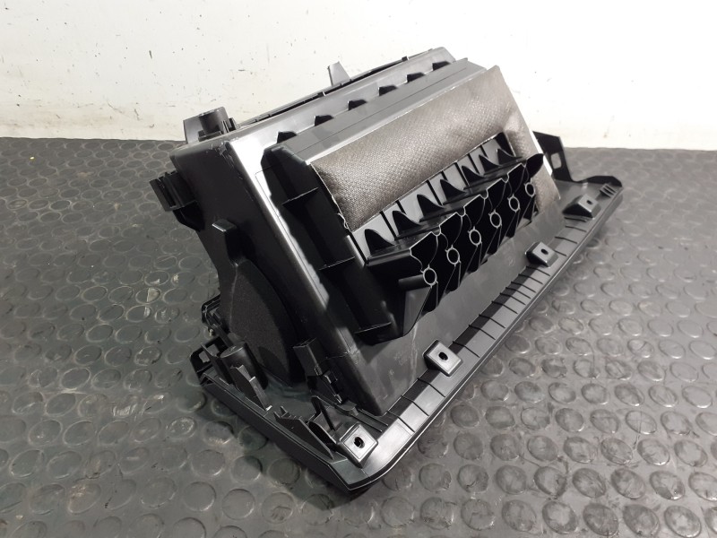 Recambio de guantera para bmw serie x1 (f48) sdrive18d referencia OEM IAM 6965758  P2-A2-4