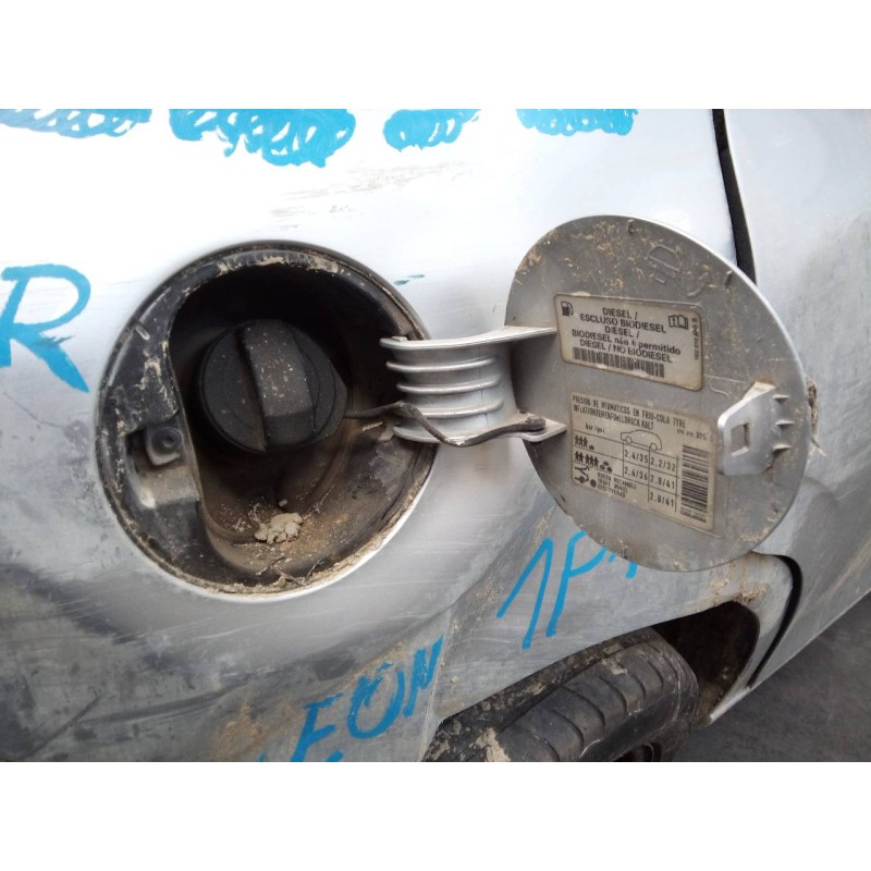 Recambio de tapa exterior combustible para seat leon (1p1) reference referencia OEM IAM   