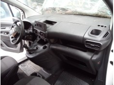 Recambio de salpicadero para toyota proace city referencia OEM IAM   