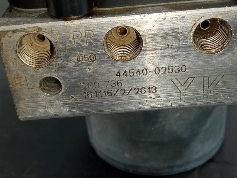 Recambio de abs para toyota auris active referencia OEM IAM 4454002530 269736 P3-B9-14-2