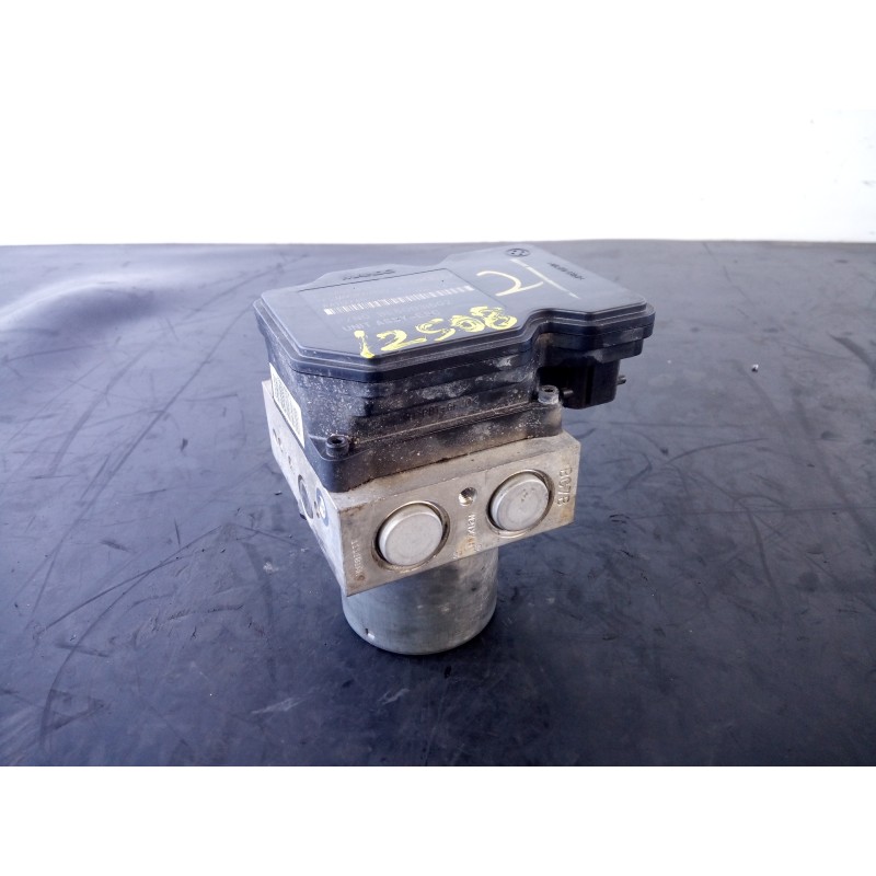 Recambio de abs para hyundai i40 tecno blue referencia OEM IAM 589203Z510  P3-A8-28-5