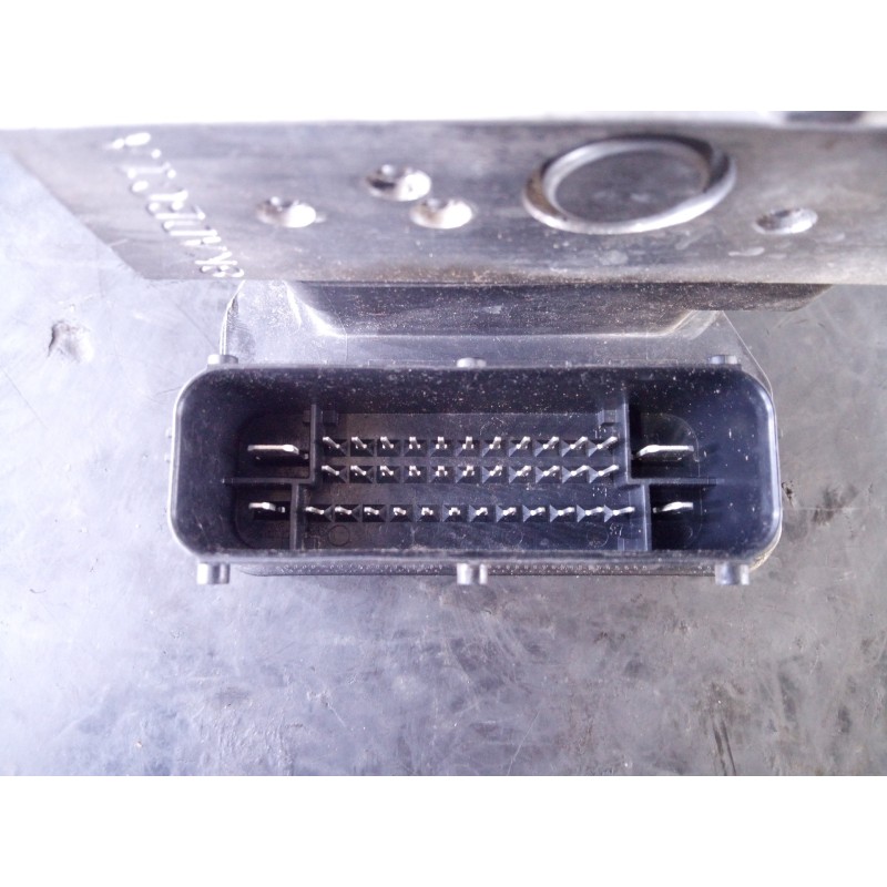 Recambio de abs para hyundai i40 tecno blue referencia OEM IAM 589203Z510  P3-A8-28-5